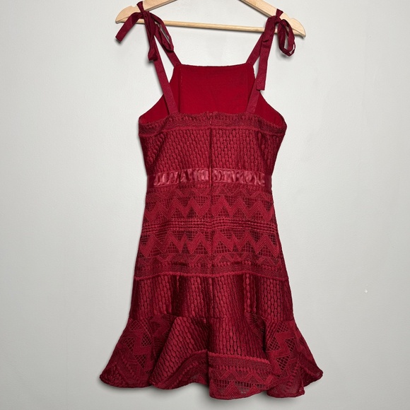 Two Sisters The Label Shona Dress in a Dark Red Sz 4 - Picture 5 of 8